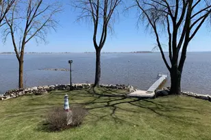 534 Resort Rd, Suamico, WI 54173 - Photo 9