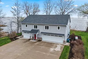 534 Resort Rd, Suamico, WI 54173 - Photo 13