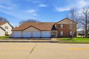 2302 Wisconsin St, Oshkosh, WI 54901 - Photo 1