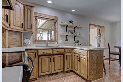 8599 Winncrest Road, Neenah, WI 54956 - Photo 11