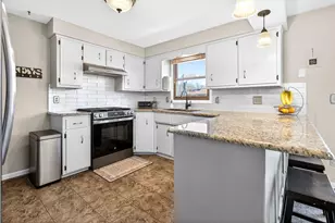 3008 E Bona Ave, Appleton, WI 54915 - Photo 11
