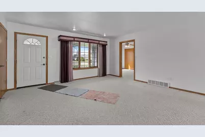 2412 Lupine Court, Menasha, WI 54952 - Photo 13