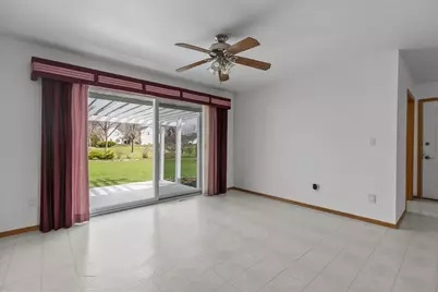 2412 Lupine Court, Menasha, WI 54952 - Photo 9