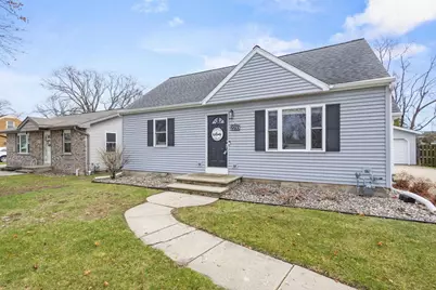 2233 Magnolia Lane, Green Bay, WI 54304 - Photo 1