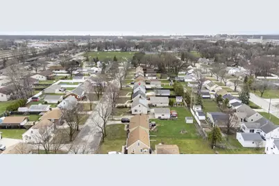 2233 Magnolia Lane, Green Bay, WI 54304 - Photo 35