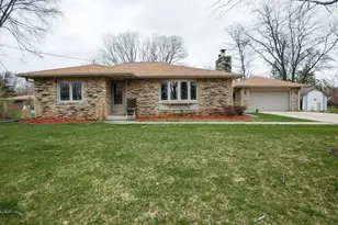 W156N9742 Pilgrim Rd, Germantown, WI 53022 - Photo 1