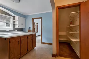 1046 Kellogg St, Green Bay, WI 54303 - Photo 3