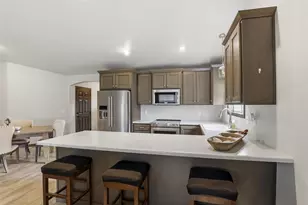 1146 Lori Dr, Neenah, WI 54956 - Photo 5