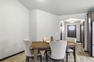 1146 Lori Dr, Neenah, WI 54956 - Photo 7