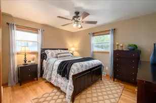 1058 Tullar Rd, Neenah, WI 54956 - Photo 9