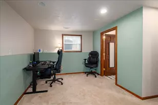 1058 Tullar Rd, Neenah, WI 54956 - Photo 15