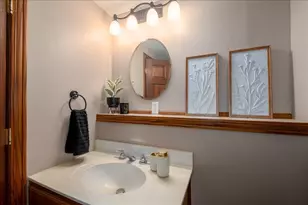 1058 Tullar Rd, Neenah, WI 54956 - Photo 17