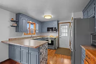 1156 Sharie Ln, Green Bay, WI 54304 - Photo 9