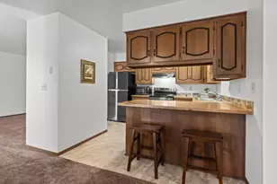 975 Manor Dr, Neenah, WI 54956 - Photo 13