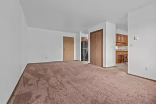 975 Manor Dr, Neenah, WI 54956 - Photo 19