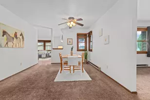 975 Manor Dr, Neenah, WI 54956 - Photo 11
