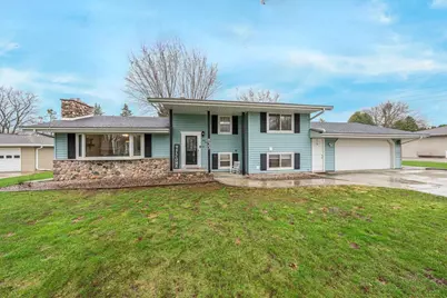 833 Butte Street, Neenah, WI 54956 - Photo 1