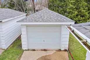 801 Caroline St, Neenah, WI 54956 - Photo 9