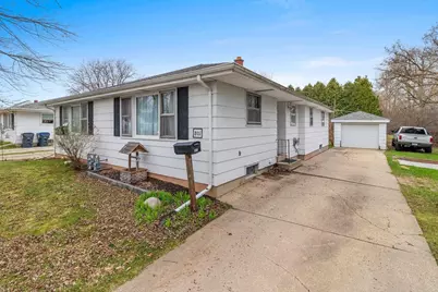 801 Caroline Street, Neenah, WI 54956 - Photo 7