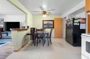 801 Caroline St, Neenah, WI 54956 - Photo 17