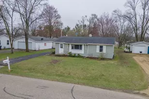1330 Crystal Ct, Waupaca, WI 54981 - Photo 23