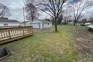 1330 Crystal Ct, Waupaca, WI 54981 - Photo 21