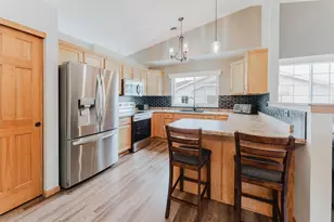 3140 White Tail Ln, Oshkosh, WI 54904 - Photo 3