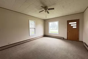 1109 Royalton St, Waupaca, WI 54981 - Photo 9