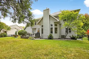 478 Hawthorne St, Neenah, WI 54956 - Photo 9