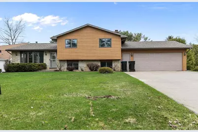634 E Walnut Place, Sturgeon Bay, WI 54235 - Photo 1