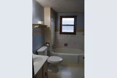 109 E 11th Street, Kaukauna, WI 54130 - Photo 5