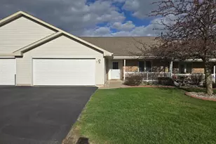 2540 Havenwood Dr, Oshkosh, WI 54904 - Photo 7