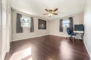 727 Dawn Ct, Neenah, WI 54956 - Photo 11