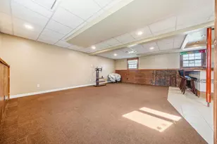 727 Dawn Ct, Neenah, WI 54956 - Photo 21