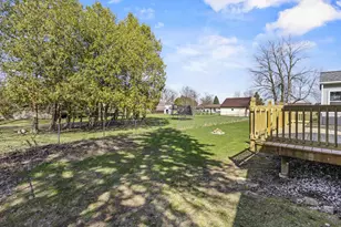 311 Cedar St, Pulaski, WI 54162 - Photo 47