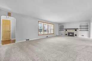 311 Cedar St, Pulaski, WI 54162 - Photo 9