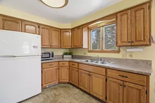 1613 S Telulah Ave, Appleton, WI 54915 - Photo 7