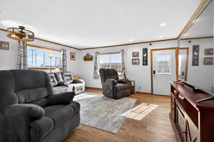 1013 Harrison St, Neenah, WI 54956 - Photo 3