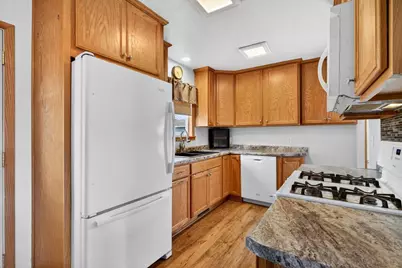 1013 Harrison Street, Neenah, WI 54956 - Photo 9