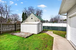 1013 Harrison St, Neenah, WI 54956 - Photo 35