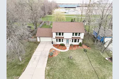 720 Indianwood Court, Neenah, WI 54956 - Photo 37