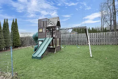 720 Indianwood Court, Neenah, WI 54956 - Photo 7