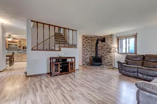 720 Indianwood Ct, Neenah, WI 54956 - Photo 23