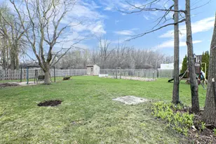 720 Indianwood Ct, Neenah, WI 54956 - Photo 5