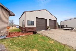 E5528 Hanson Rd, Manawa, WI 54949 - Photo 3
