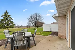 1517 River Pines Dr, Green Bay, WI 54311 - Photo 5