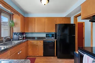 142 Peckham St, Neenah, WI 54956 - Photo 17