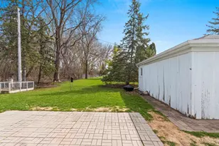 142 Peckham St, Neenah, WI 54956 - Photo 41