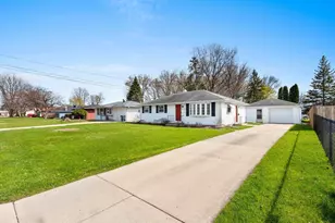 142 Peckham St, Neenah, WI 54956 - Photo 45