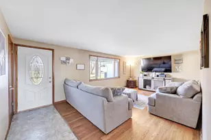 3012 Lawndale Dr, Green Bay, WI 54311 - Photo 3